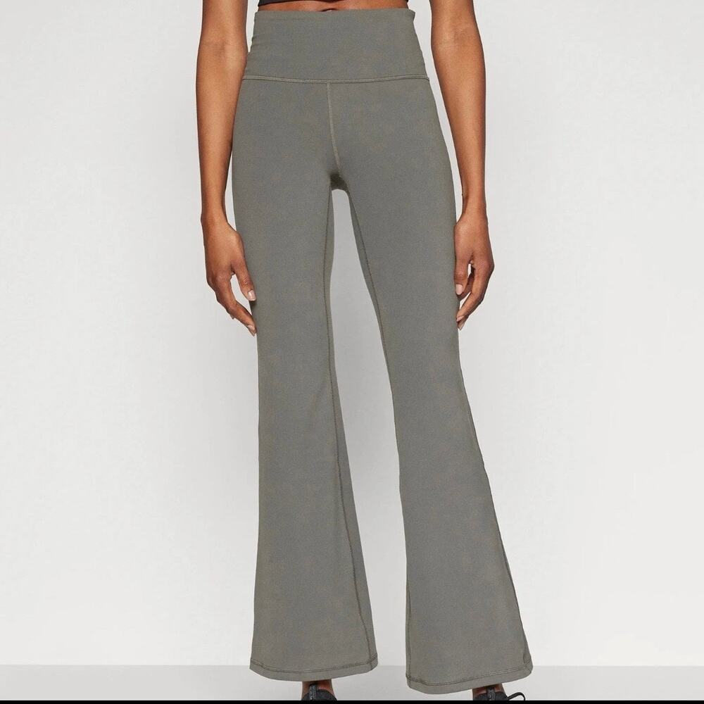 Athleta Elation Rib Flare Leggings Gray High Rise Yoga Pants Small Tall